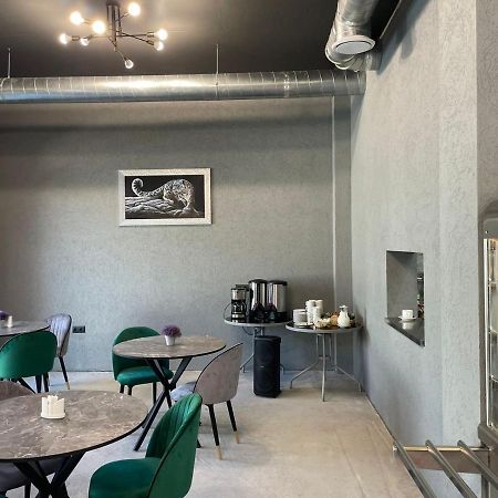 Gega Hotel Гагра Екстериор снимка