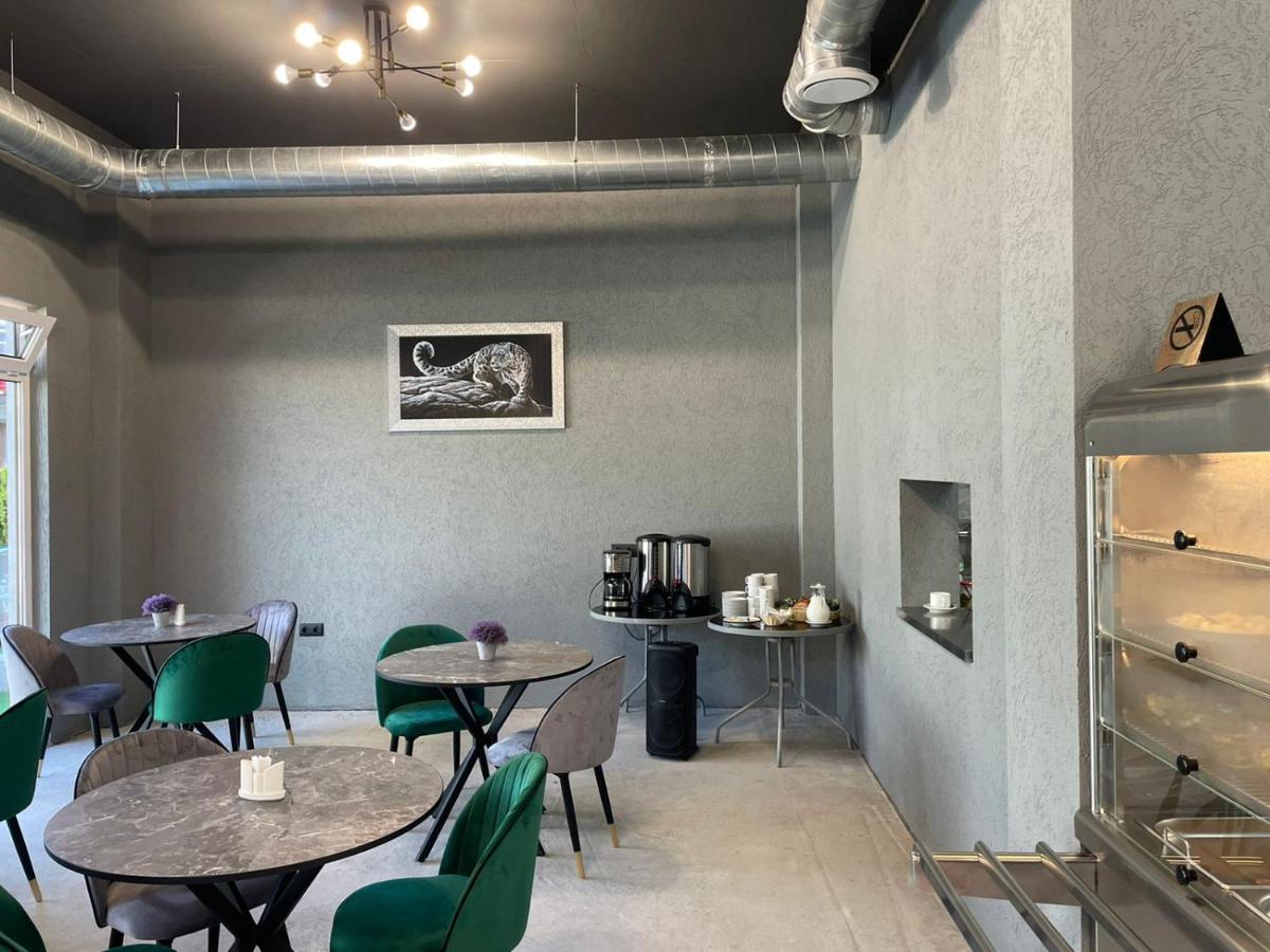 Gega Hotel Гагра Екстериор снимка
