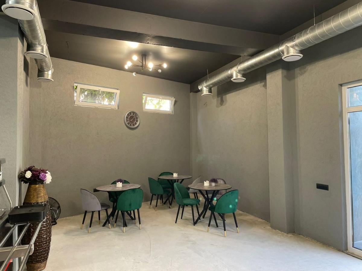 Gega Hotel Гагра Екстериор снимка
