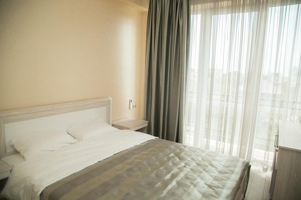 Gega Hotel Гагра Екстериор снимка