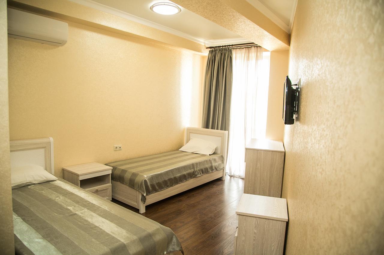 Gega Hotel Гагра Екстериор снимка