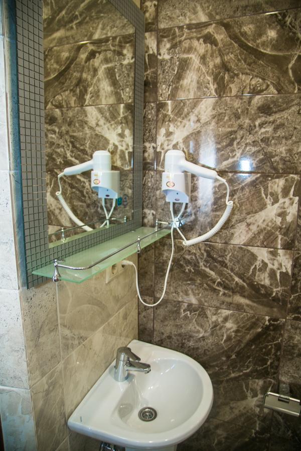 Gega Hotel Гагра Екстериор снимка