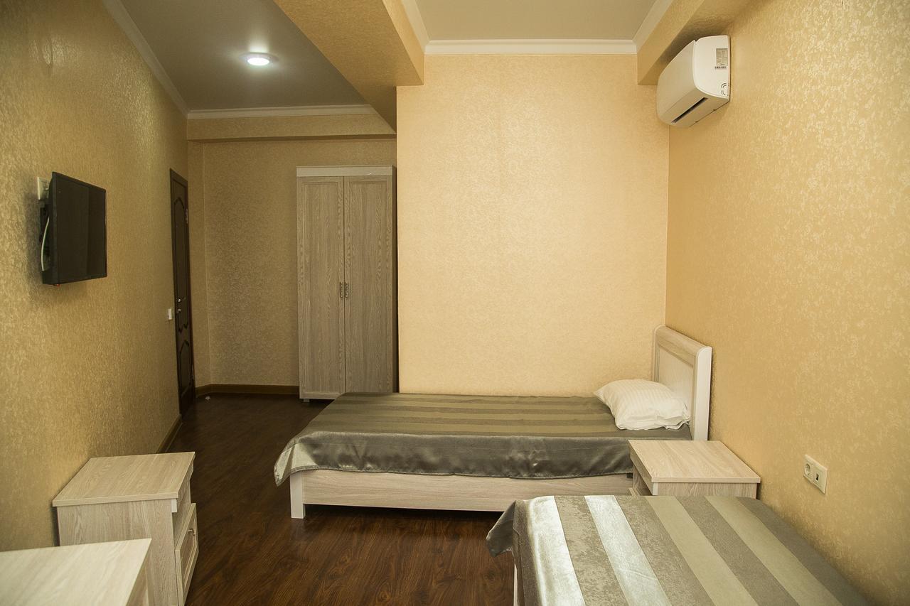 Gega Hotel Гагра Екстериор снимка