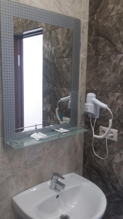 Gega Hotel Гагра Екстериор снимка