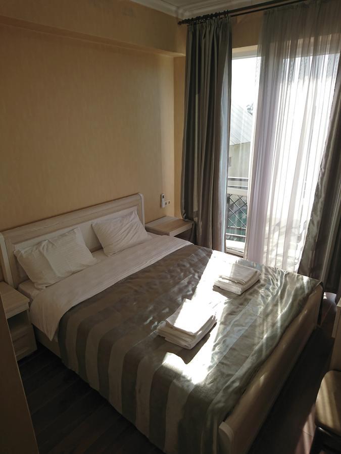 Gega Hotel Гагра Екстериор снимка