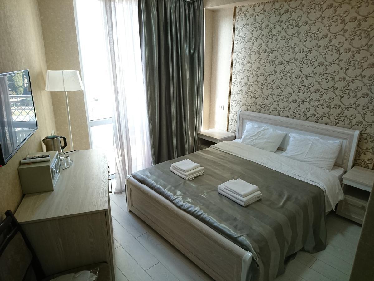 Gega Hotel Гагра Екстериор снимка