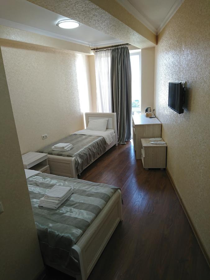Gega Hotel Гагра Екстериор снимка