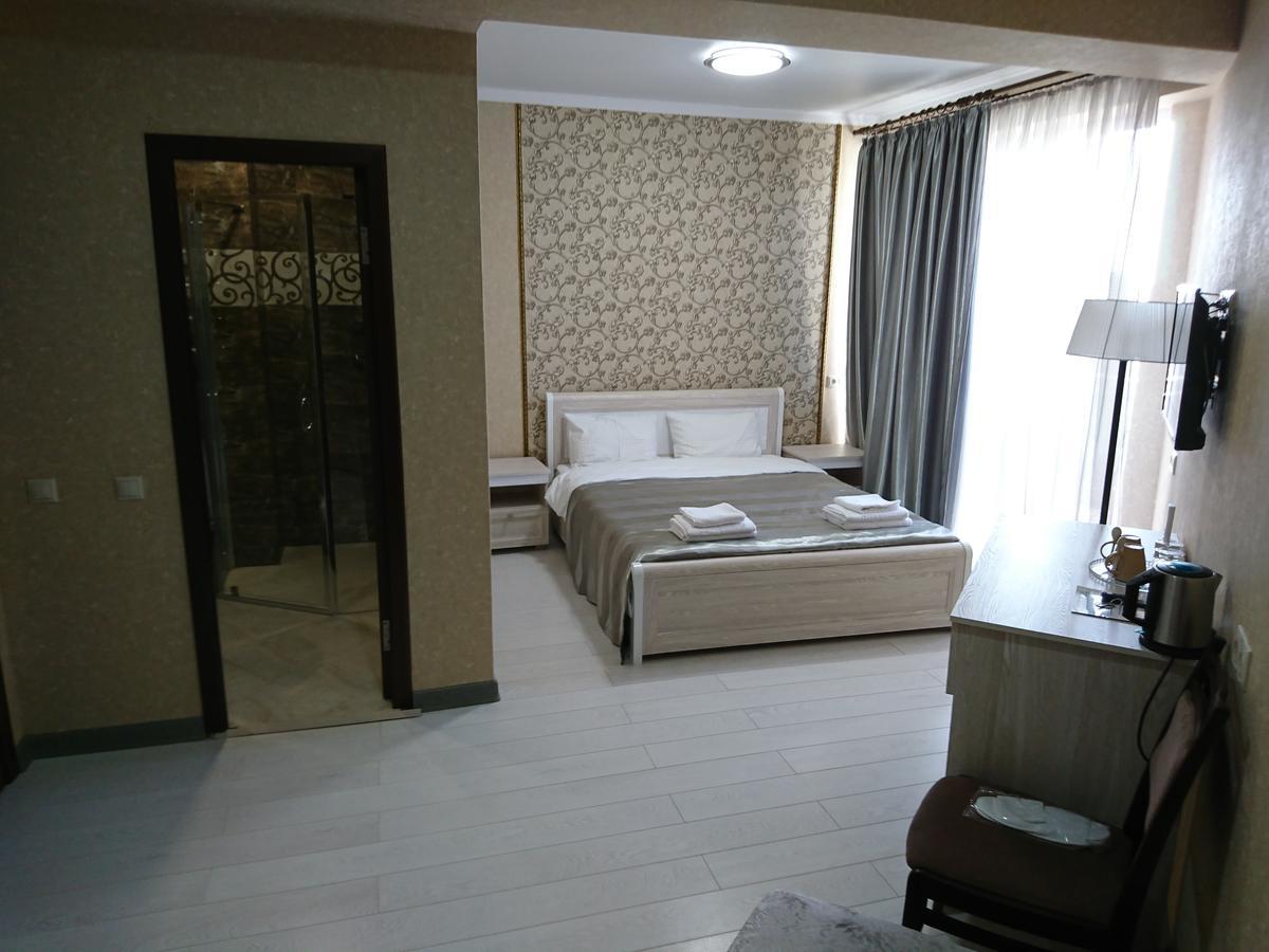 Gega Hotel Гагра Екстериор снимка