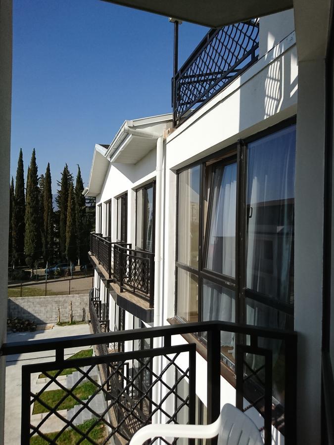 Gega Hotel Гагра Екстериор снимка