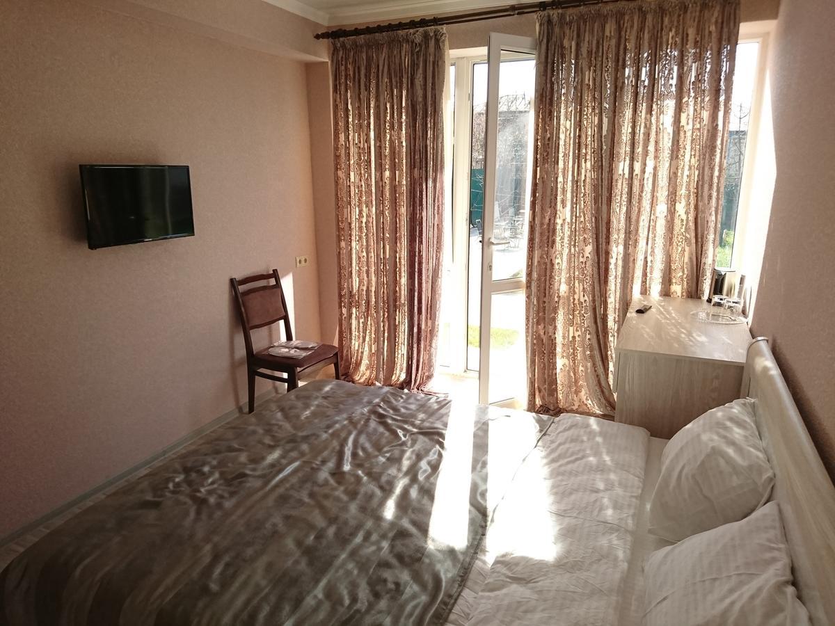 Gega Hotel Гагра Екстериор снимка