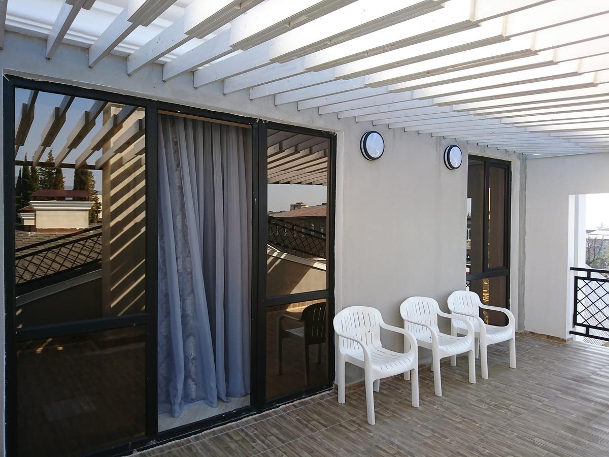 Gega Hotel Гагра Екстериор снимка