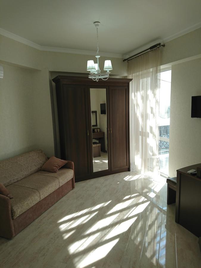 Gega Hotel Гагра Екстериор снимка